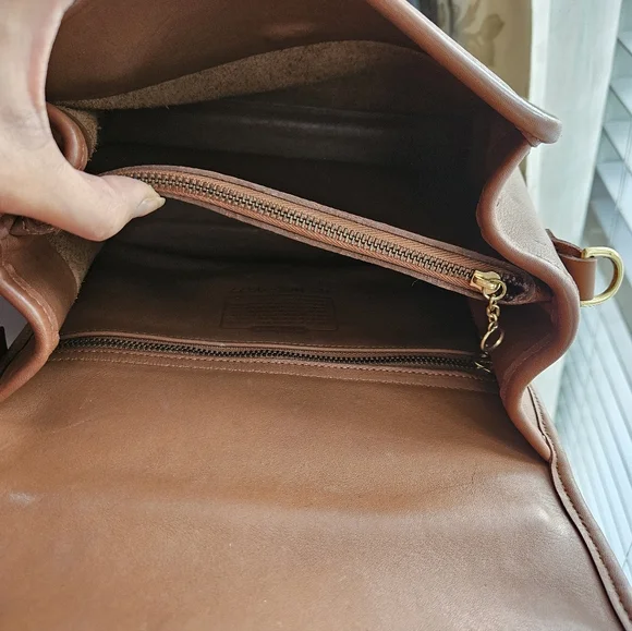 Vintage Coach Manor Leather Handbag British Tan - Picture 14 of 17